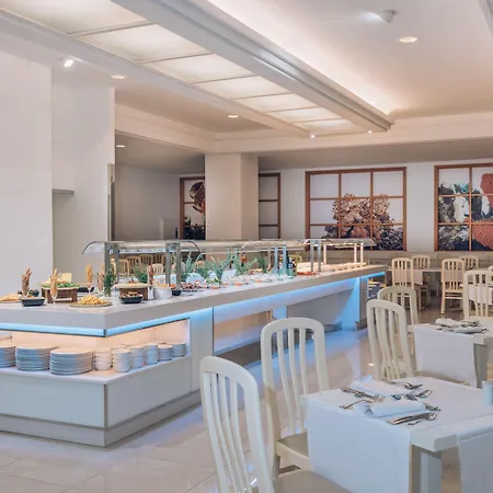 Iberostar Waves Dalias 호텔 아데제